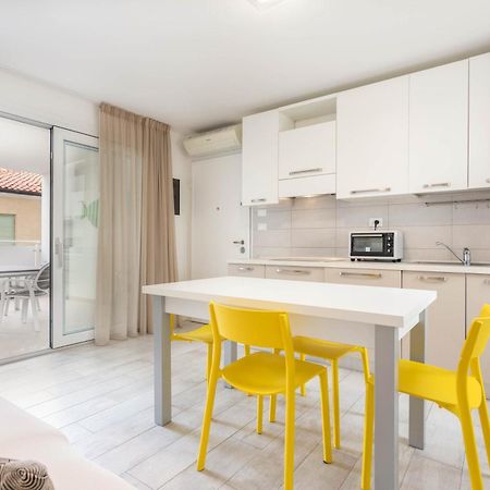 Blu Indaco Villa Elsa Lignano Sabbiadoro Eksteriør bilde