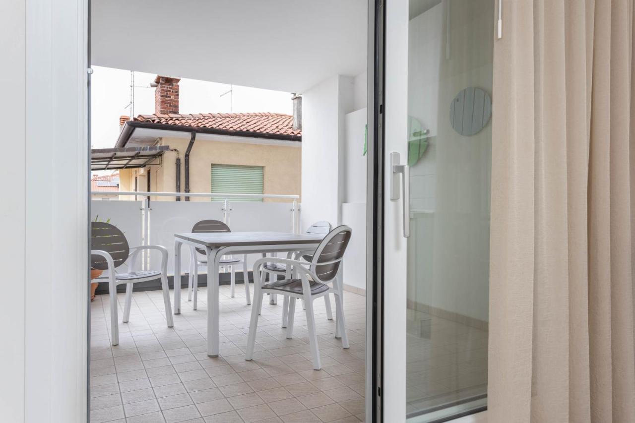 Blu Indaco Villa Elsa Lignano Sabbiadoro Eksteriør bilde