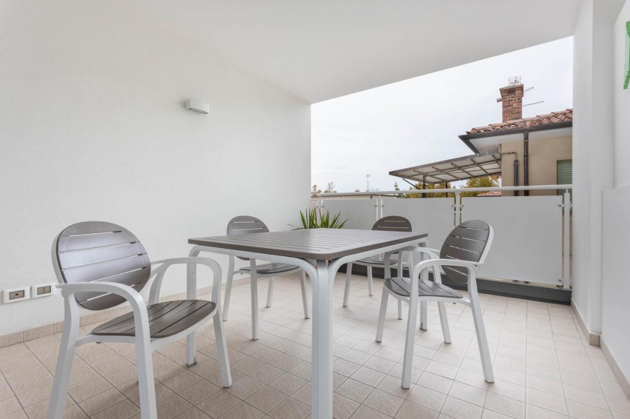 Blu Indaco Villa Elsa Lignano Sabbiadoro Eksteriør bilde